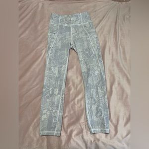 Cropped lululemon leggings